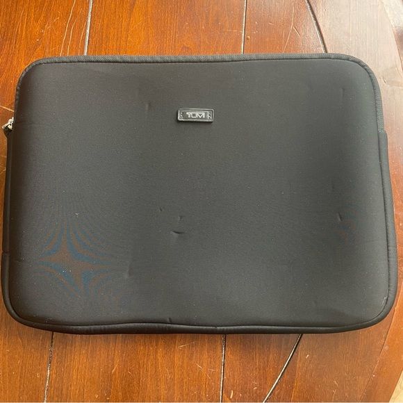 Tumi Bags Tumi Laptop Bag Case Black Zip Up Padded Laptop Holder Poshmark